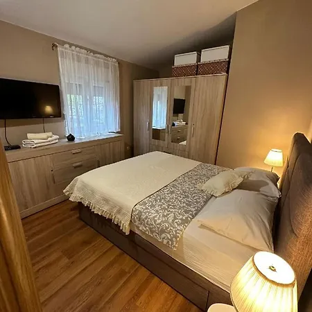 Lusy Apartman Tribalj